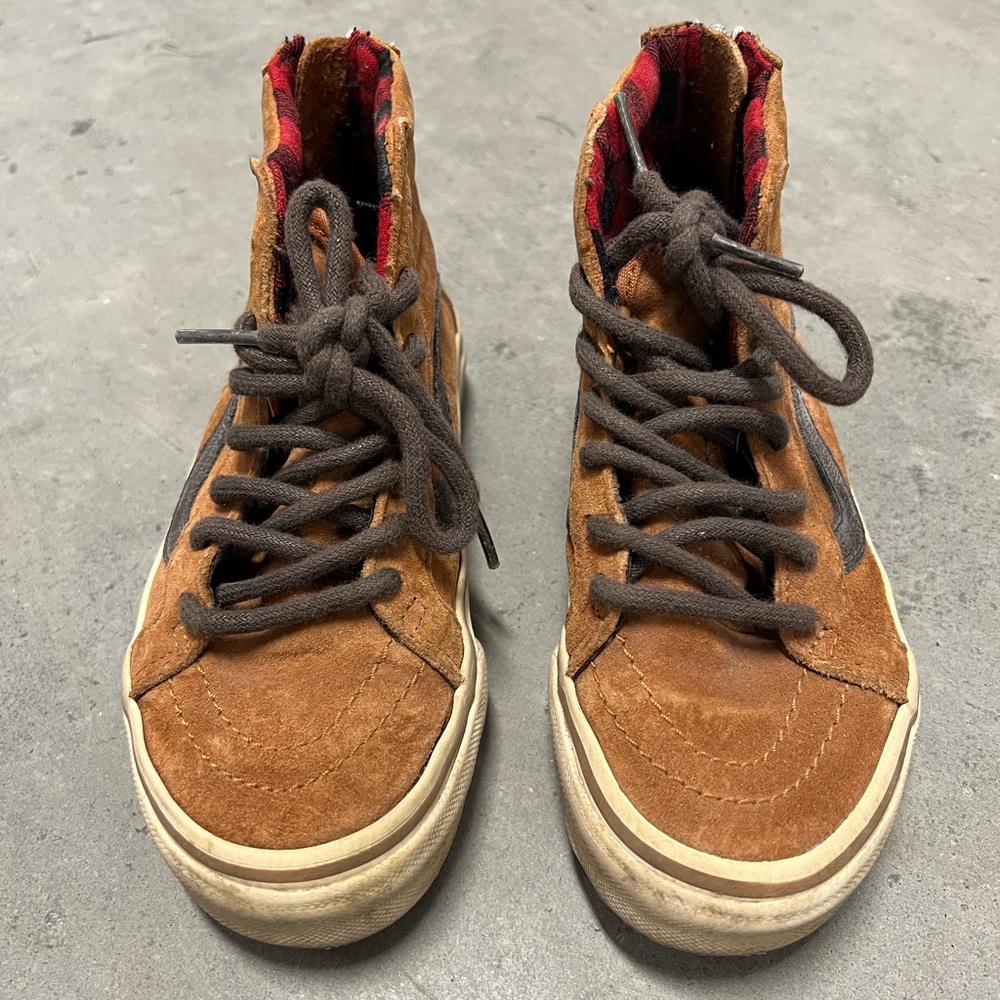 Vans - Picture 2 of 4